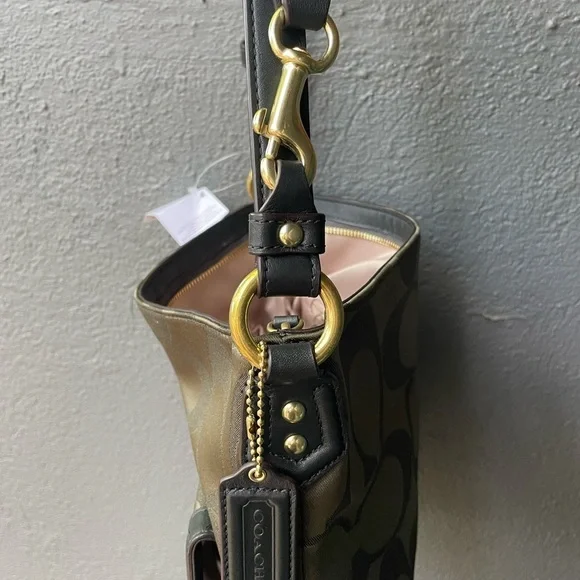 Coach Bag, Coach crossbody, Coach green bag. - Picture 14 of 16